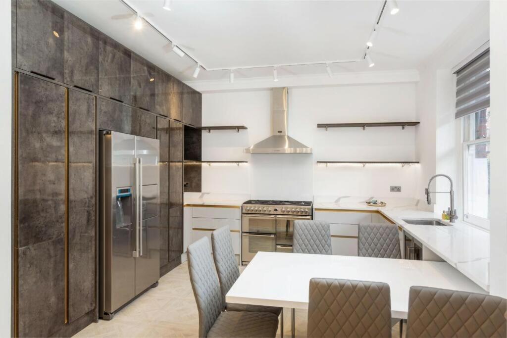 Modern Chelsea Flat, 3Bd 2Bath, With Parking Διαμέρισμα Λονδίνο Εξωτερικό φωτογραφία